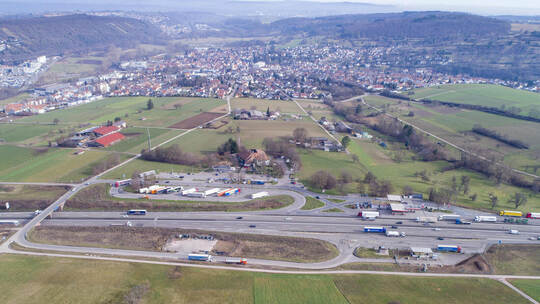 A8 Raststätte Ost LKW Stellplätze