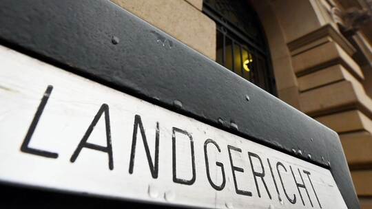 Landgericht Karlsruhe verhandelt Account-Sperrung von «Achgut»