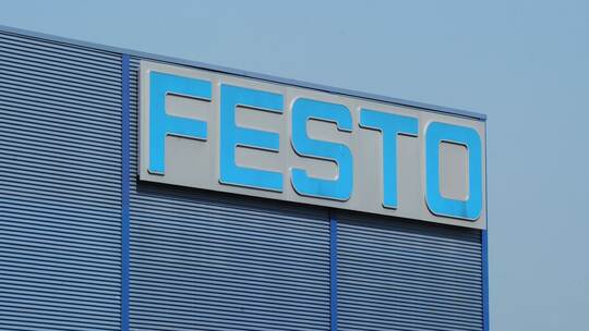 Firma Festo AG & Co. KG Firma Festo AG & Co. KG