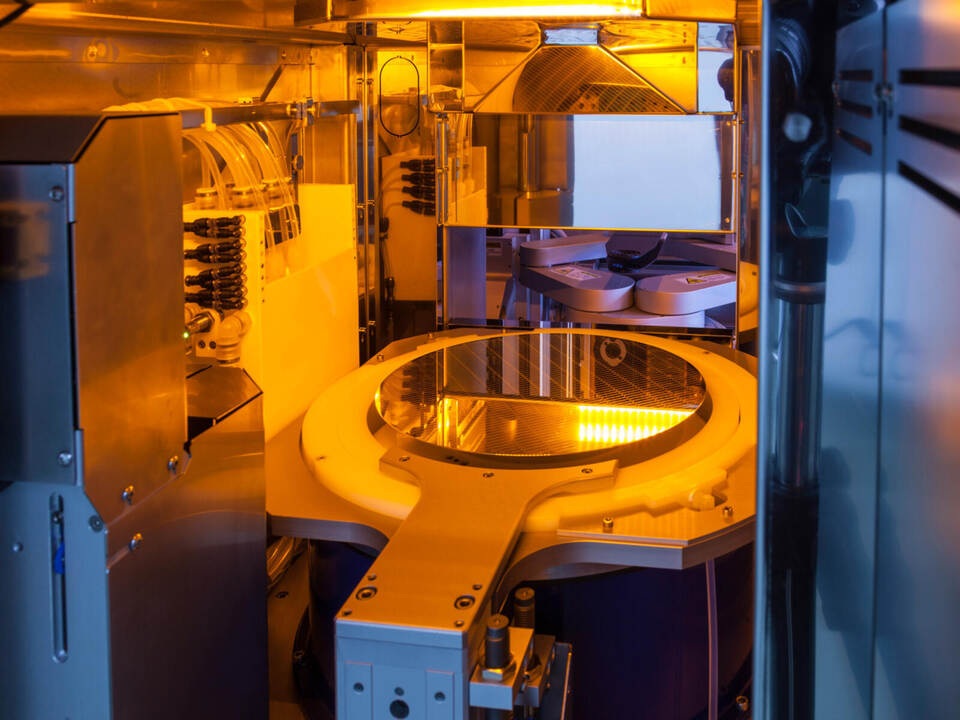 Ein Stück Silicon-Valley mitten in Sternenfels: Süss MicroTec ...