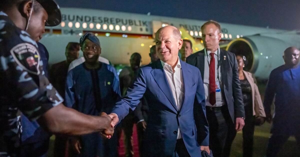 Scholz vuole espandere il centro migratorio in Nigeria: la politica