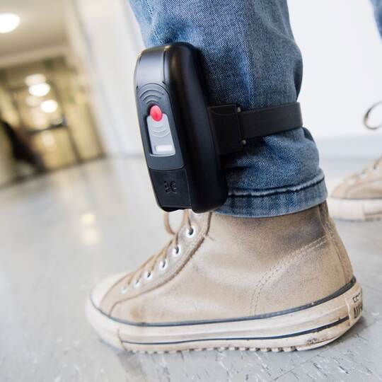 Elektronische Fußfessel