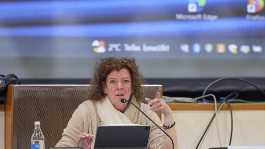 Bürgermeisterin Birgit Mertens leitet nach erfolglosem Wahlkampf in Leinfelden-Echterdingen die Gemeinderatssitzung