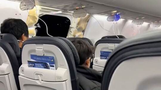 Kabinenteil einer Boeing 737 Max im Flug abgerissen