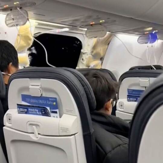 Kabinenteil einer Boeing 737 Max im Flug abgerissen