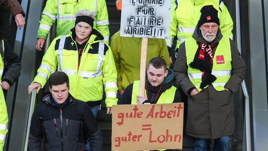 Warnstreik der Sicherheitskräfte an Flughäfen - Leipzig/Halle