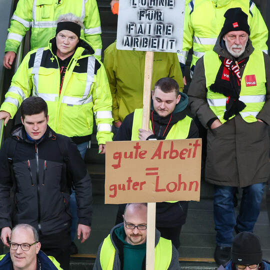 Warnstreik der Sicherheitskräfte an Flughäfen - Leipzig/Halle
