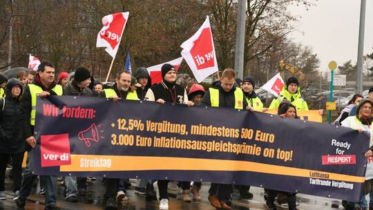 Verdi-Warnstreik - Frankfurt/Main