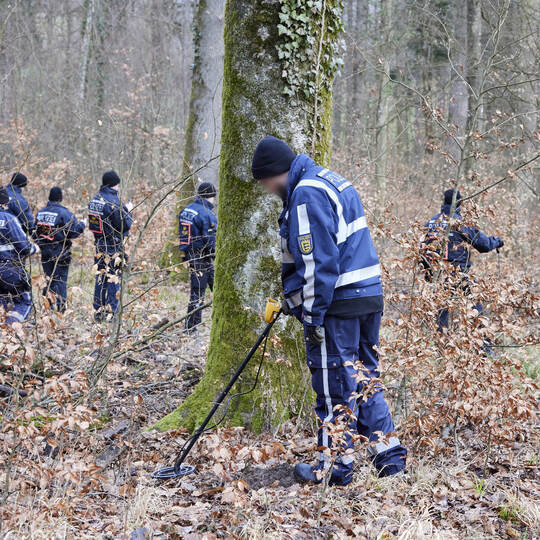 Suchmassnahme der Polizei nach dem Fund einer Leiche.
