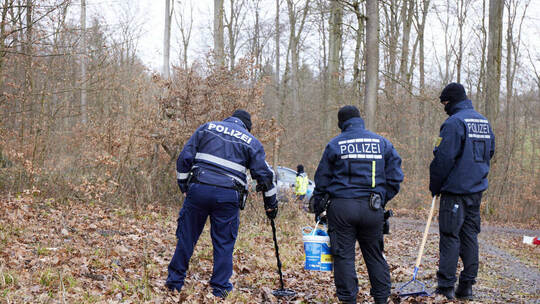 Suchmassnahme der Polizei nach dem Fund einer Leiche.