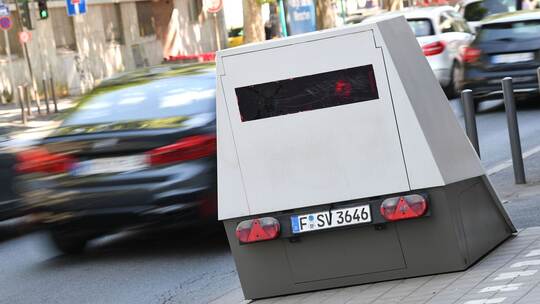 Enforcement Trailer zur Tempoüberwachung