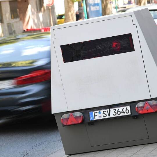 Enforcement Trailer zur Tempoüberwachung