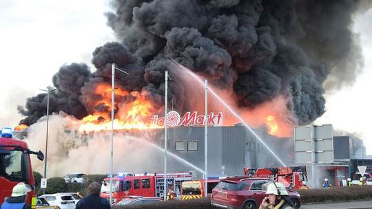 Supermarkt in Mosbach in Vollbrand Supermarkt in Mosbach in Vollbrand