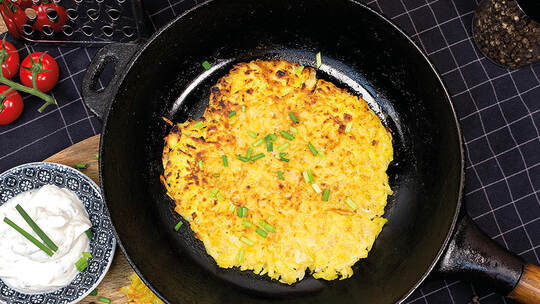 So bleibt die Form: Für Rösti festkochende Kartoffeln verwenden