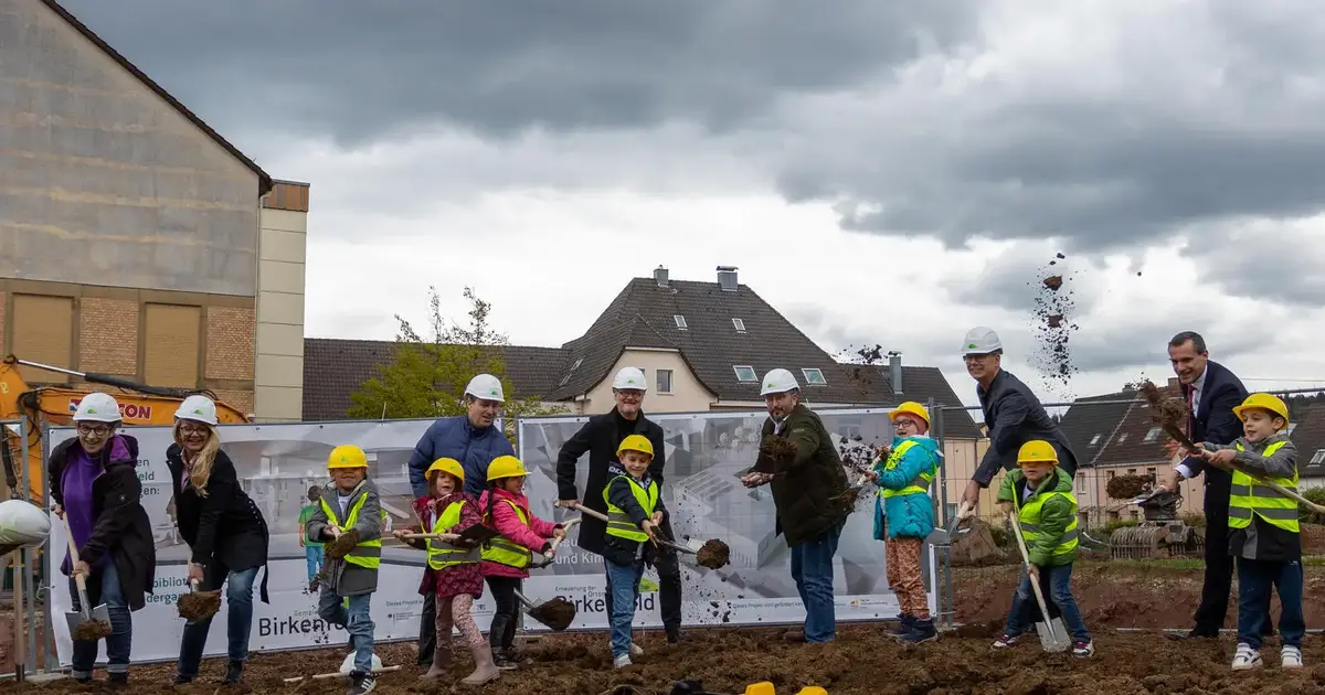Birkenfeld baut an der Zukunft: Spatenstich für Bibliothek samt