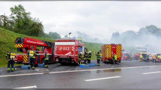 Großübung Feuerwehr Arlinger Tunnel