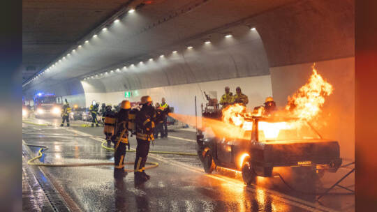 Großübung Feuerwehr Arlinger Tunnel