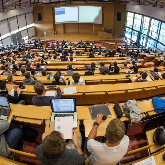 Studierende im Hörsaal
