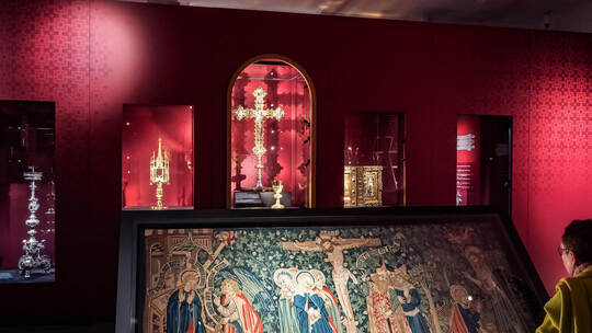 ARTIS-Uli Deck// 11.04.2024, Badisches Landesmuseum, BLM, Ausstellung Welterbe des Mittelalters 1300 Jahre Klosterinsel Reichen
