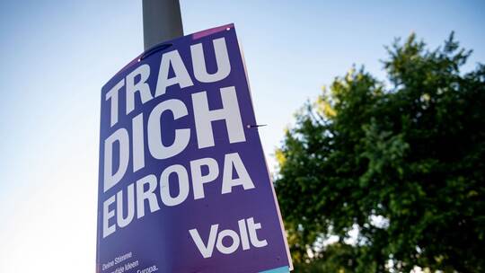 Volt-Wahlplakat