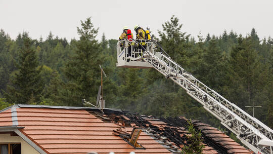 Dachstuhlbrand Tiefenbronn Mörikestraße