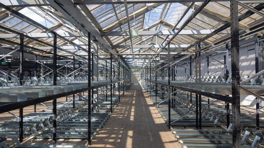 Wo früher Pflanzen in der ehemaligen Dehner-Filiale auf der Wihö standen, sollen bald abholbereite Fahrräder ihrer Besitzer harr