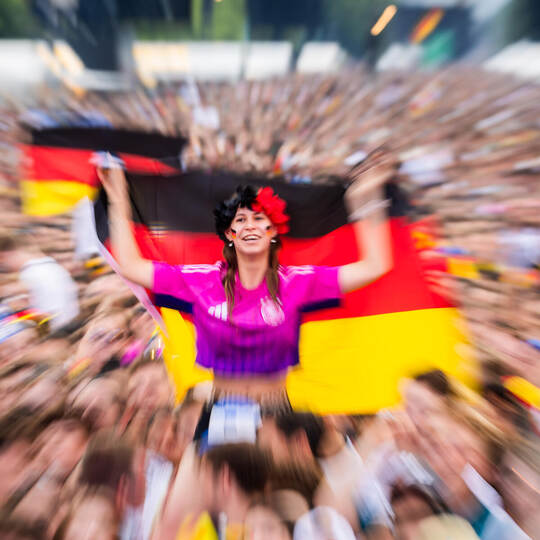 Beim Public Viewing hat man auch in der Region das Gefühl, dass wir ganz schön viele sind. Doch die Zensus-Statistik sieht den E Euro 2024: Deutschland - Dänemark