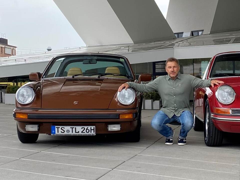 Mit Richy Müller im Porsche unterwegs – ab 800 Euro.