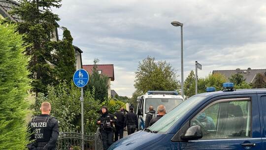 Polizei geht gegen rechtsextremes Magazin «Compact» vor