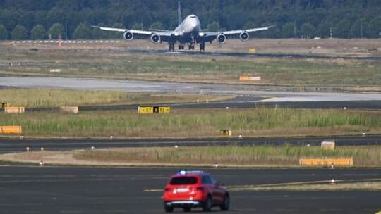 Flugverkehr in Frankfurt wegen Klimaaktivisten eingestellt