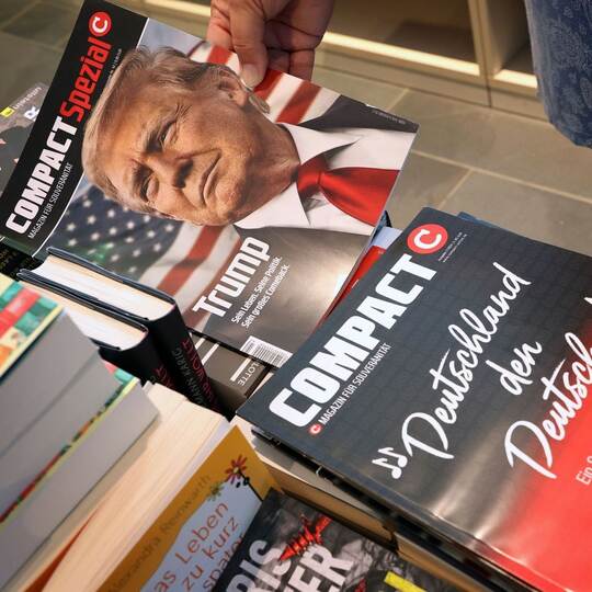 Rechtsextremes Magazin «Compact» klagt gegen Verbot Rechtsextremes Magazin «Compact» klagt gegen Verbot