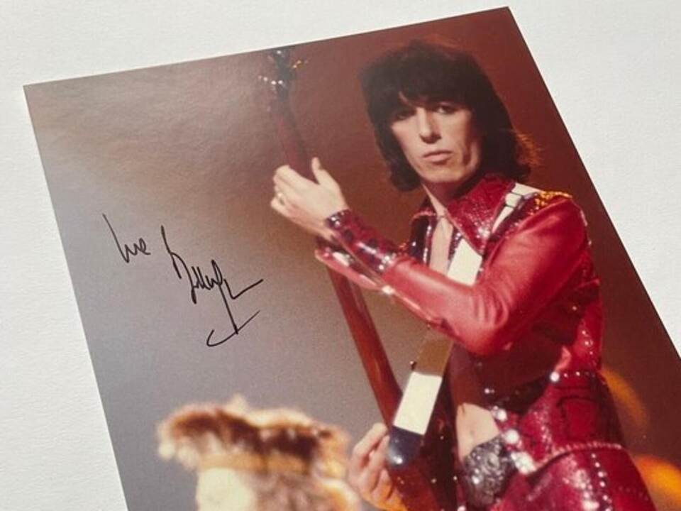 Auch das Original-Autogramm von Bill Wyman ist in der Versteigerung. Foto: Par.X Marketing & Events