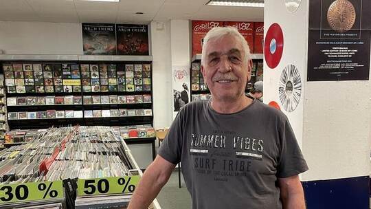 Nach Jahrzehnten im Musikgeschäft geht Richard Voigt Anfang 2025 in Rente. Gundel