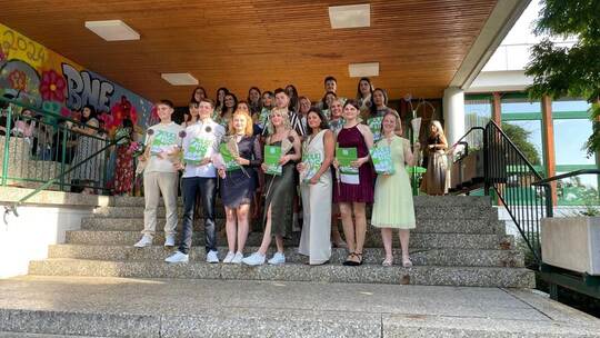 Die Zukunft im Blick, die Zeugnisse in der Hand: Die Johanna-Wittum-Schule verabschiedet 52 Absolventen der Fachschule für Sozia
