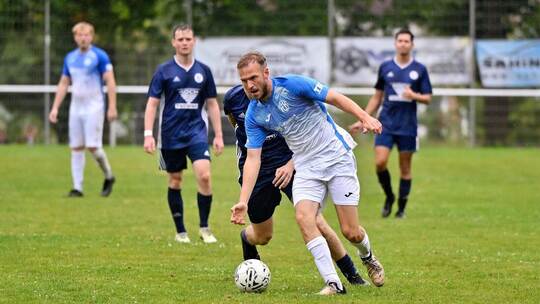 Nach dem grandiosen 9:0-Sieg gegen Ispringen II will der FC Kieselbronn um Matthias Augenstein gegen Knittlingen natürlich nachl