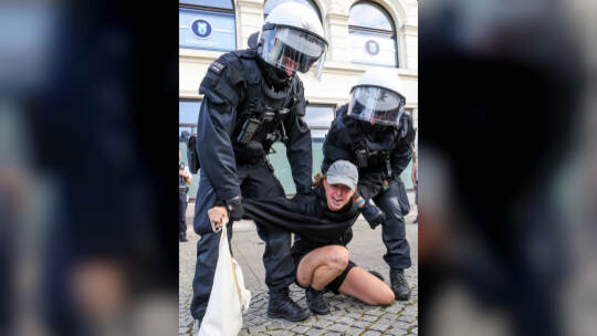 Nach der Messerattacke auf dem Solinger Stadtfest - Demonstration Nach der Messerattacke auf dem Solinger Stadtfest - Demonstration