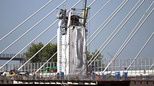 Toter und Verletzte bei Unfall an Leverkusener Brücke