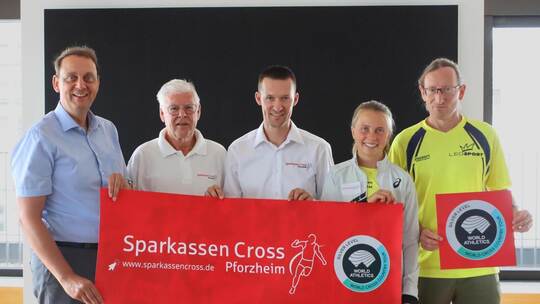 Wollen den Sparkassen Cross nun auch zu einer internationalen Marke machen (von links): Ulrich Haag (Sparkasse Pforzheim Calw),