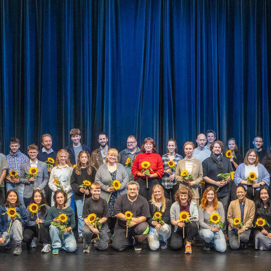 Theater Begrüßung Ensemble