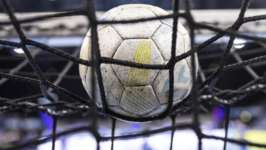 Der Ball soll ins Netz – und das beim Gegner so oft wie möglich. Der HC Neuenbürg peilt am Samstag jedenfalls den ersten Heimsie Handball