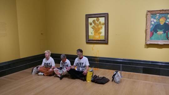 Neuer Suppenangriff auf van-Gogh-Gemälde in London Neuer Suppenangriff auf van-Gogh-Gemälde in London