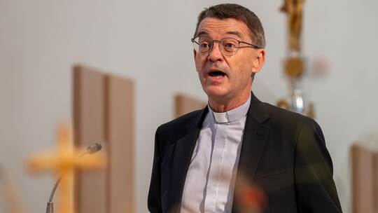 Krämer ist zwölfter Bischof der Diözese Rottenburg-Stuttgart Krämer ist zwölfter Bischof der Diözese Rottenburg-Stuttgart