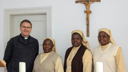 Schwestern aus Uganda Tiefenbronn