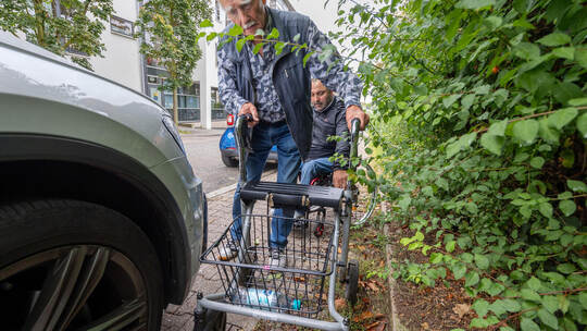 Auch bei einer Begehung der Frankstraße vor einigen Wochen waren Gehwegparker unangenehm aufgefallen.