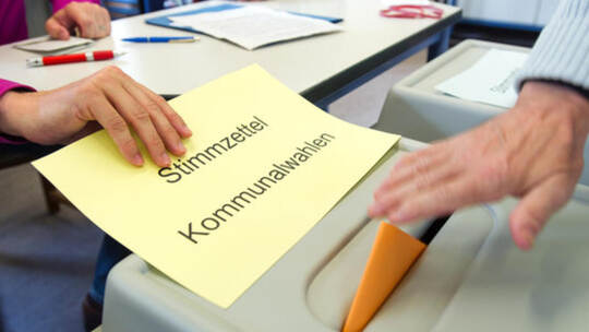 Rein mit dem Stimmzettel: Kommunalwahlen sind immer kompliziert. In Neuhausen ist das aber bislang noch besonders knifflig. Foto Kommunalwahl im Saarland