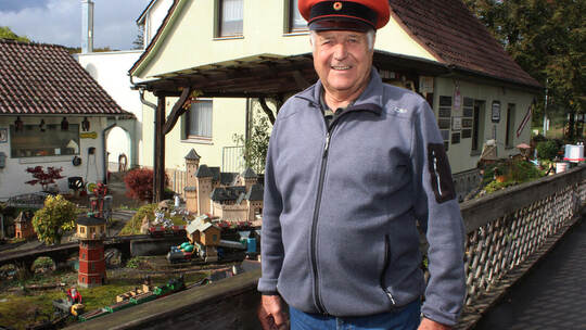Ins Schwärmen geraten Jung und Alt bei der Hohenhaslacher Strombergbahn von Heinz Knodel, die eine der größten privaten Eisenbah
