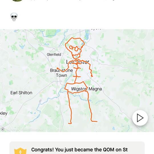 «Gruselige» Strecke zu Halloween: Britin radelt Skelett-Form